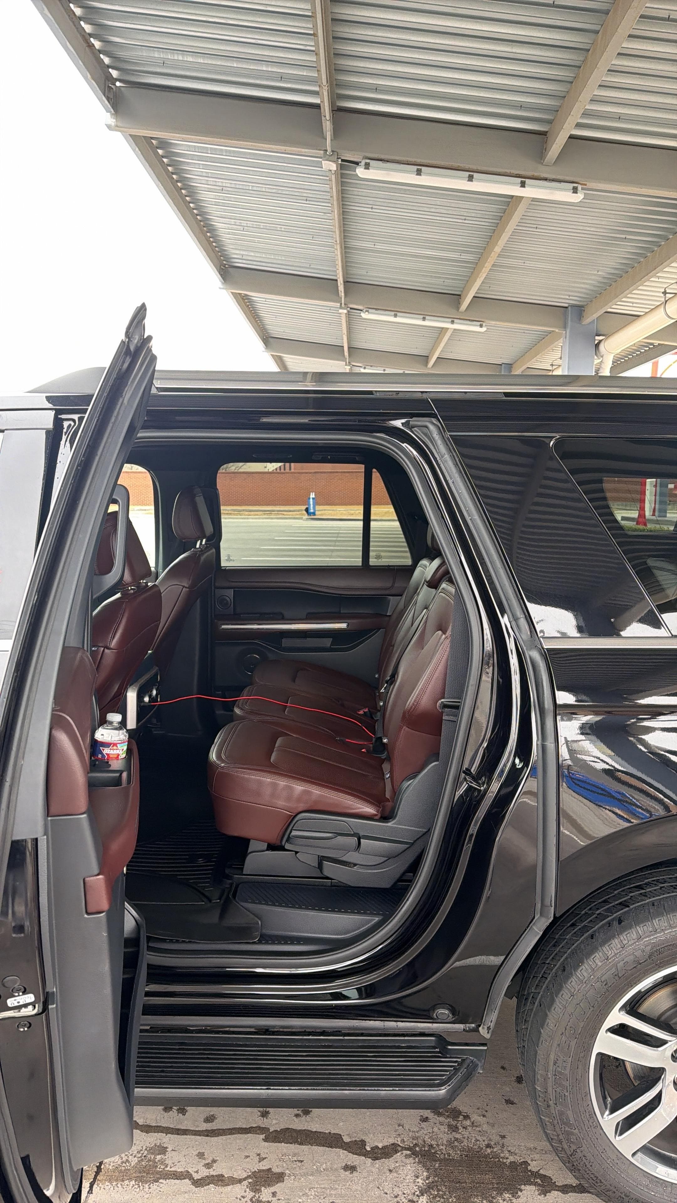 FORD EXPEDITION image 3